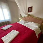 Royal Guest House near University Cà Foscari